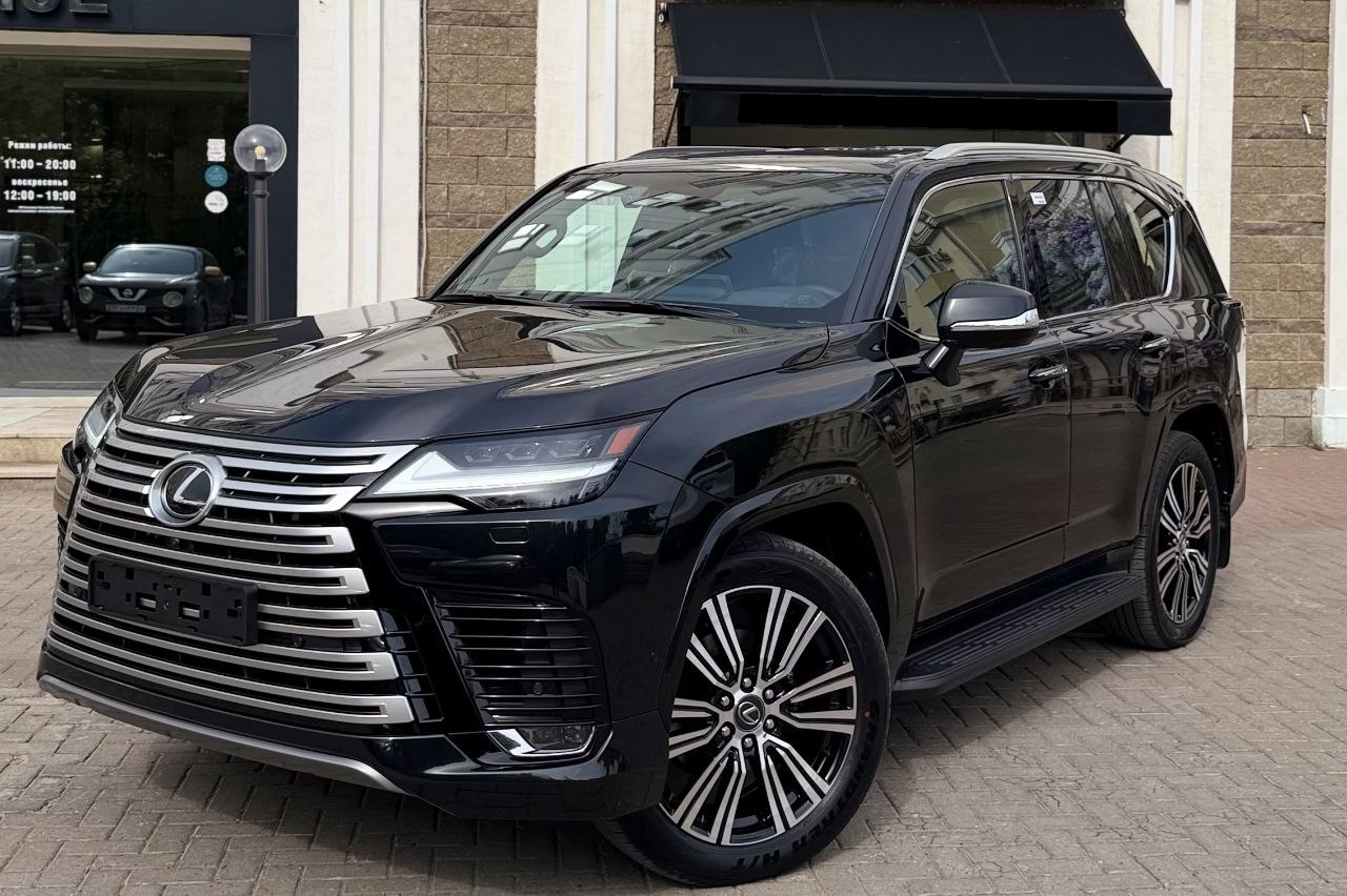 Lexus LX 700H