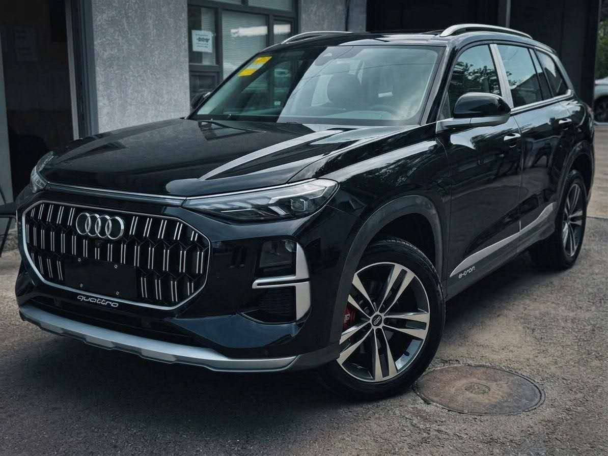 AUDI Q6